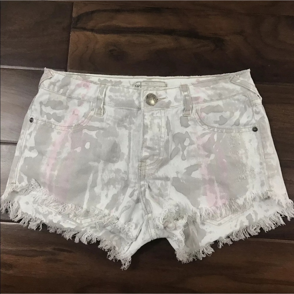 NWT! FREE PEOPLE ICING WASH HIGH CUT SHORTS! Sz 29